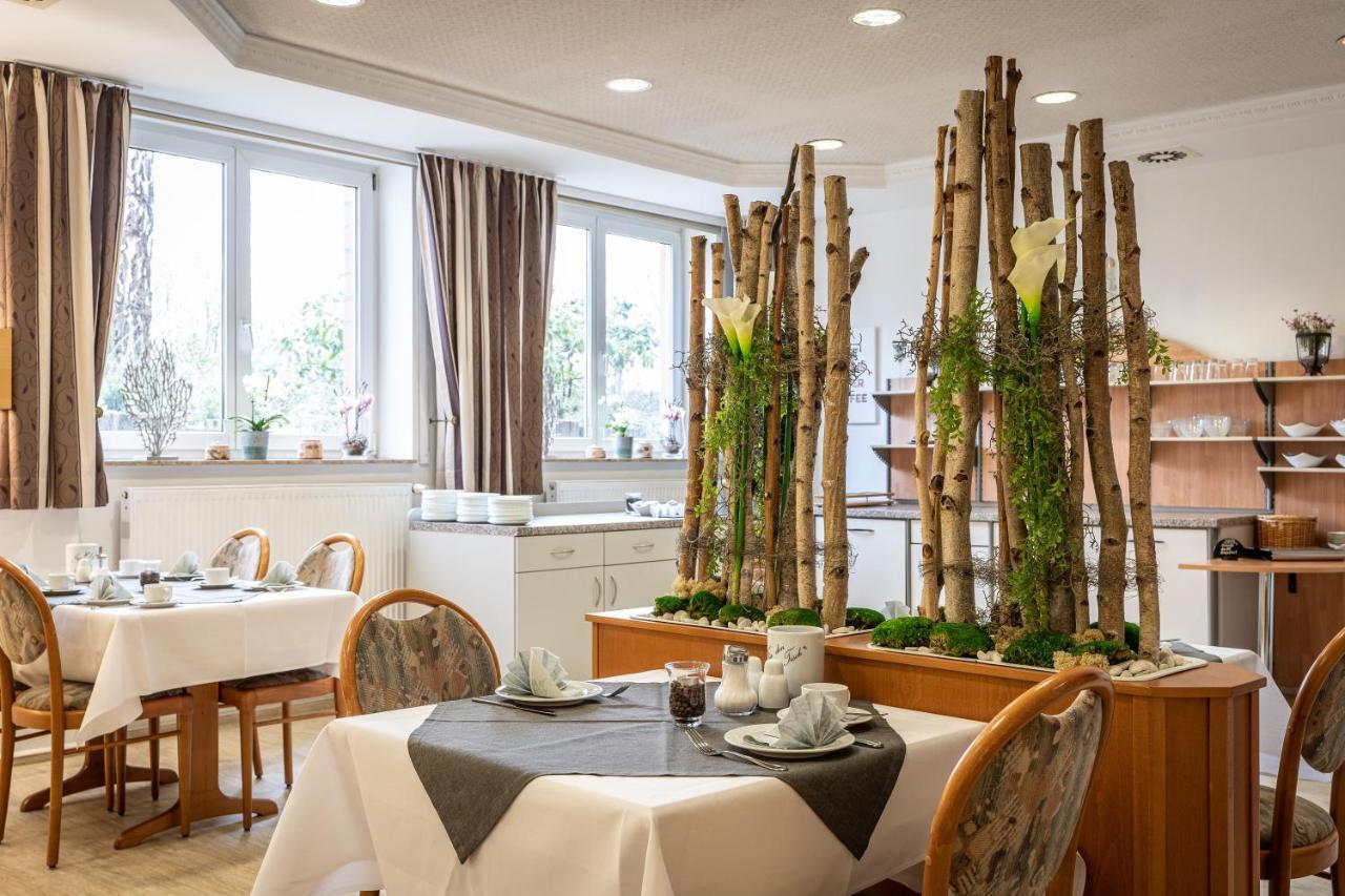 Hotel Pfaelzer Hof บราวน์ชไวก์ ภายนอก รูปภาพ