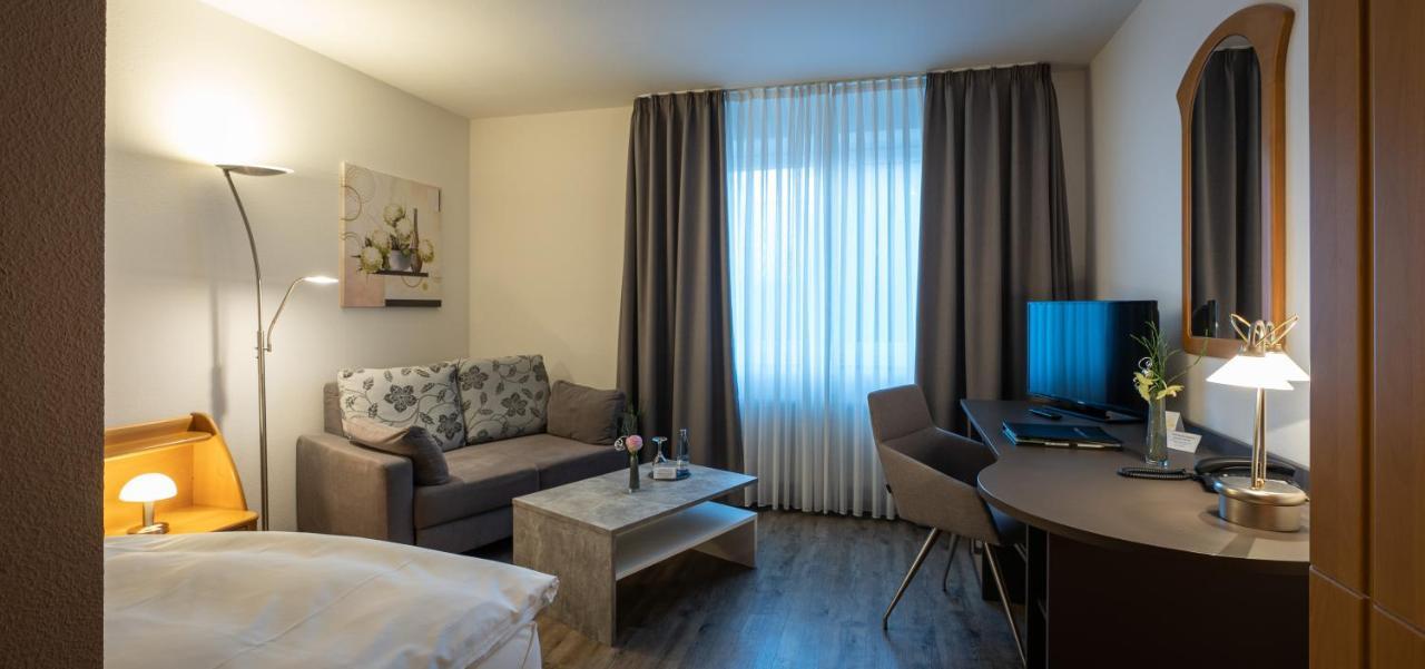 Hotel Pfaelzer Hof บราวน์ชไวก์ ภายนอก รูปภาพ
