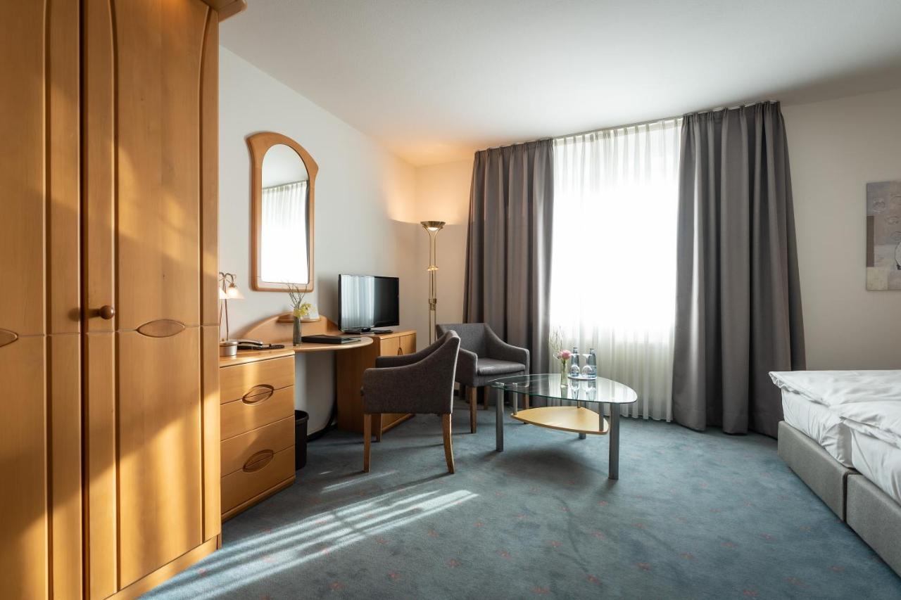 Hotel Pfaelzer Hof บราวน์ชไวก์ ภายนอก รูปภาพ